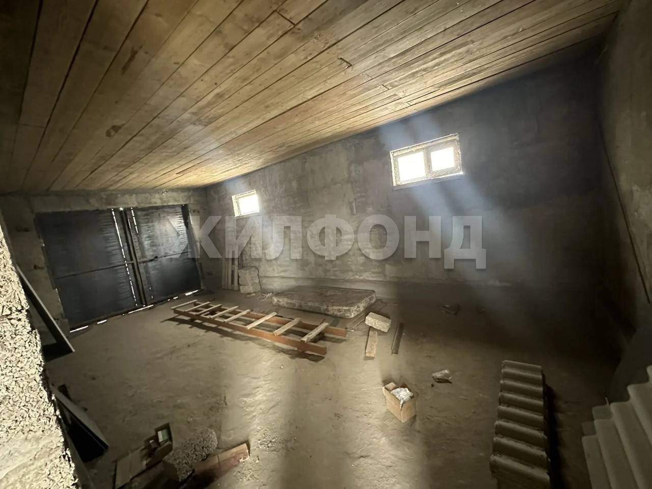 Продам земельный участок 800 м.кв.