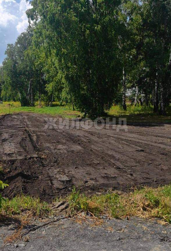 Продам земельный участок 884 м.кв.
