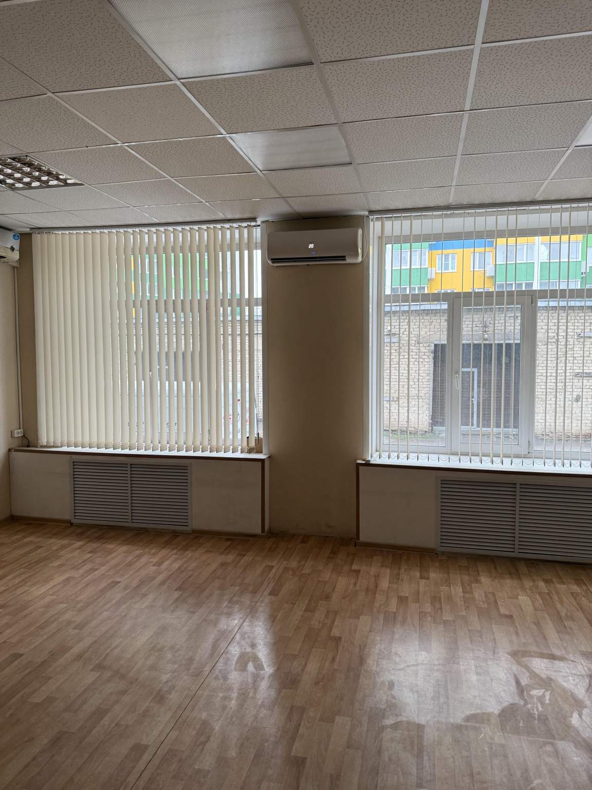 Сдам в аренду офис 15.7 м.кв.