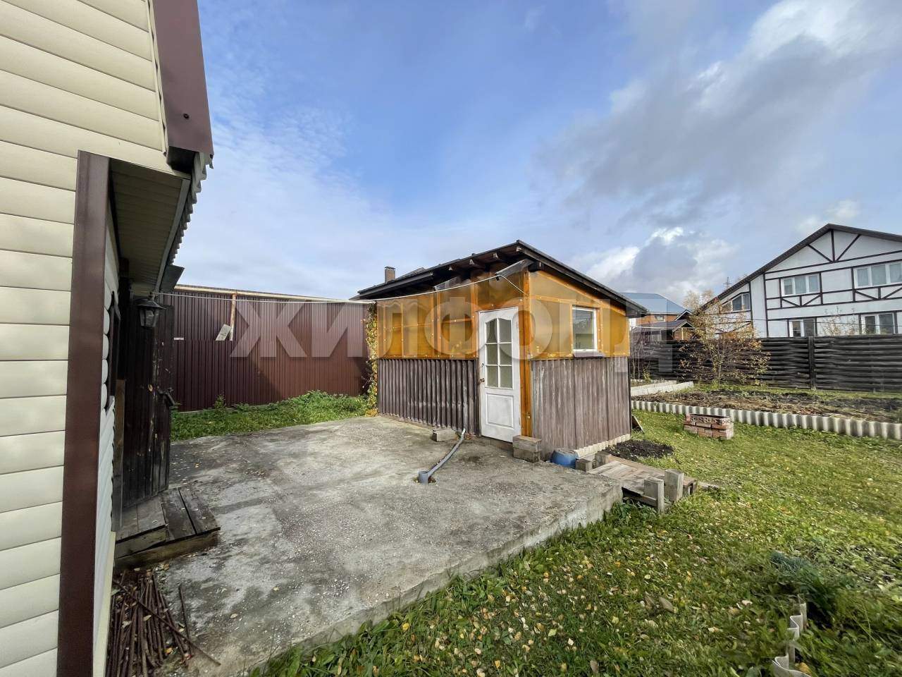 Продам земельный участок 750 м.кв.
