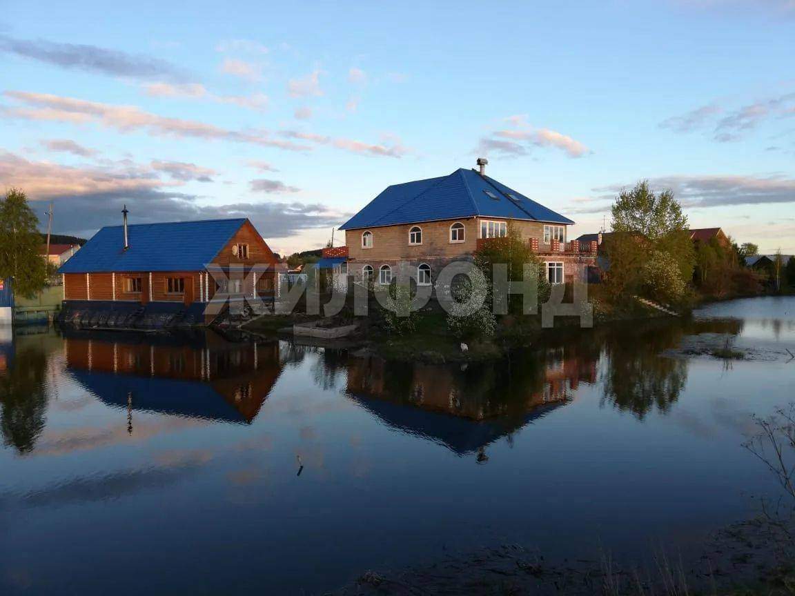 Продам земельный участок 3500 м.кв.