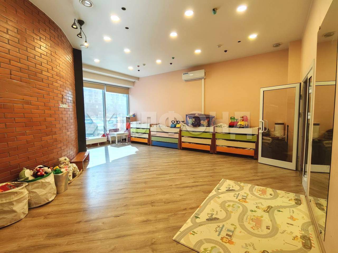 Продам помещение свободного назначения 142 м.кв.
