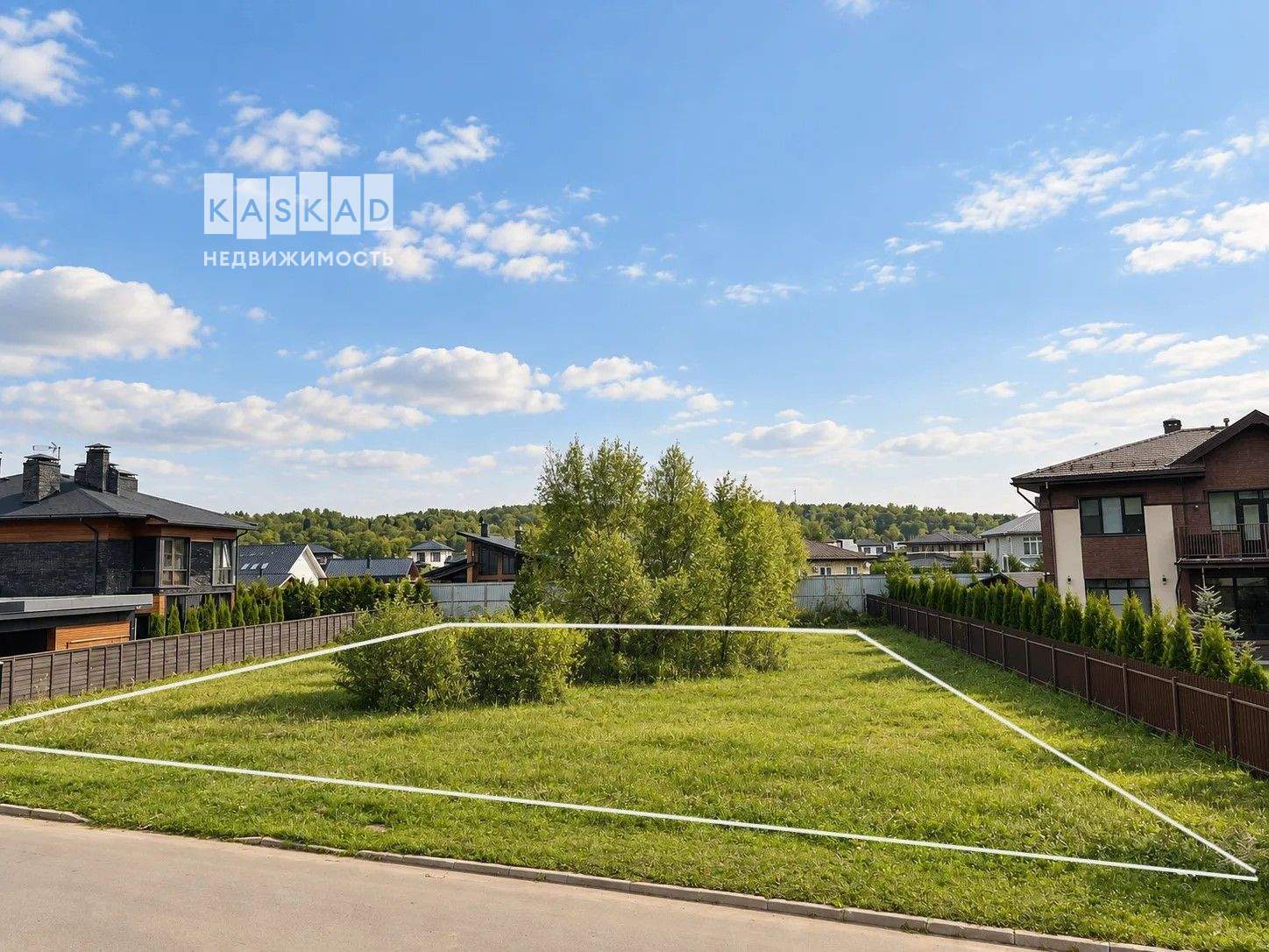 Продам земельный участок 1600 м.кв.