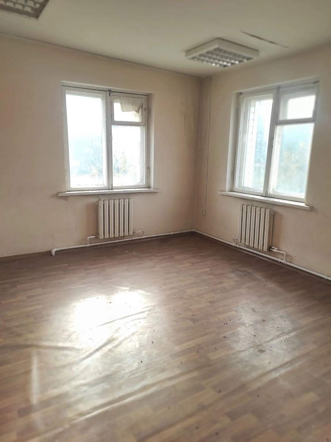 Продам торговое помещение 12420 м.кв.
