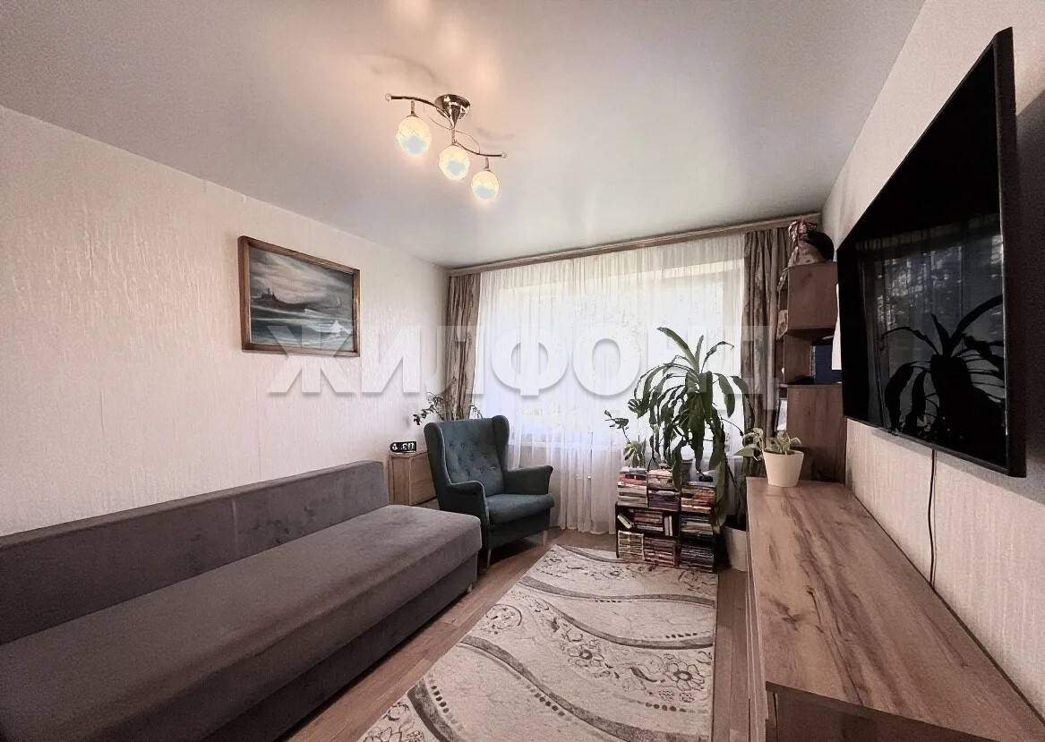 Квартира на продажу в Новосибирске, Толбухина улица, 25