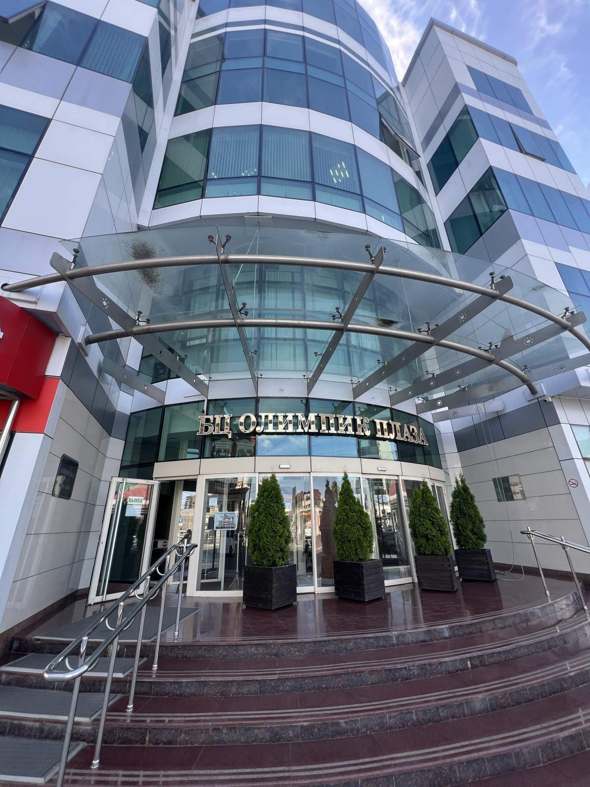Сдам в аренду офис 381 м.кв.