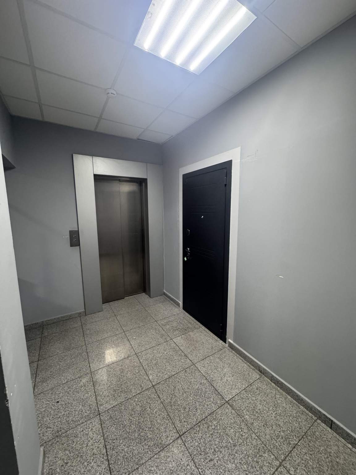 Продам офис 381.5 м.кв.