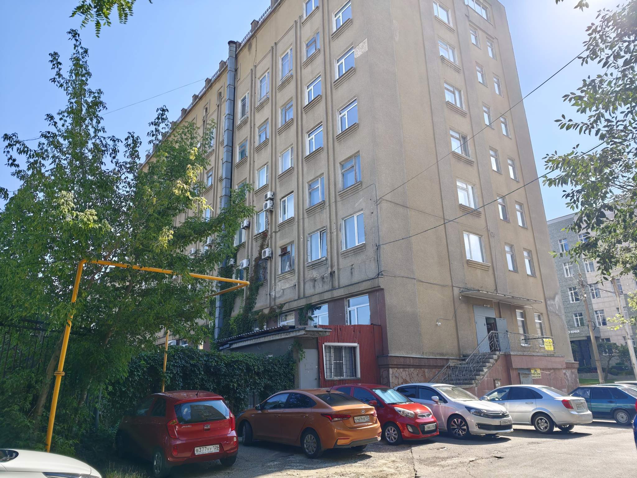 Продам торговое помещение 3930.4 м.кв.