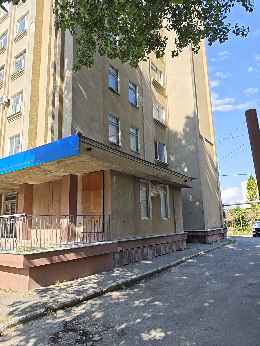 Продам торговое помещение 3930.4 м.кв.