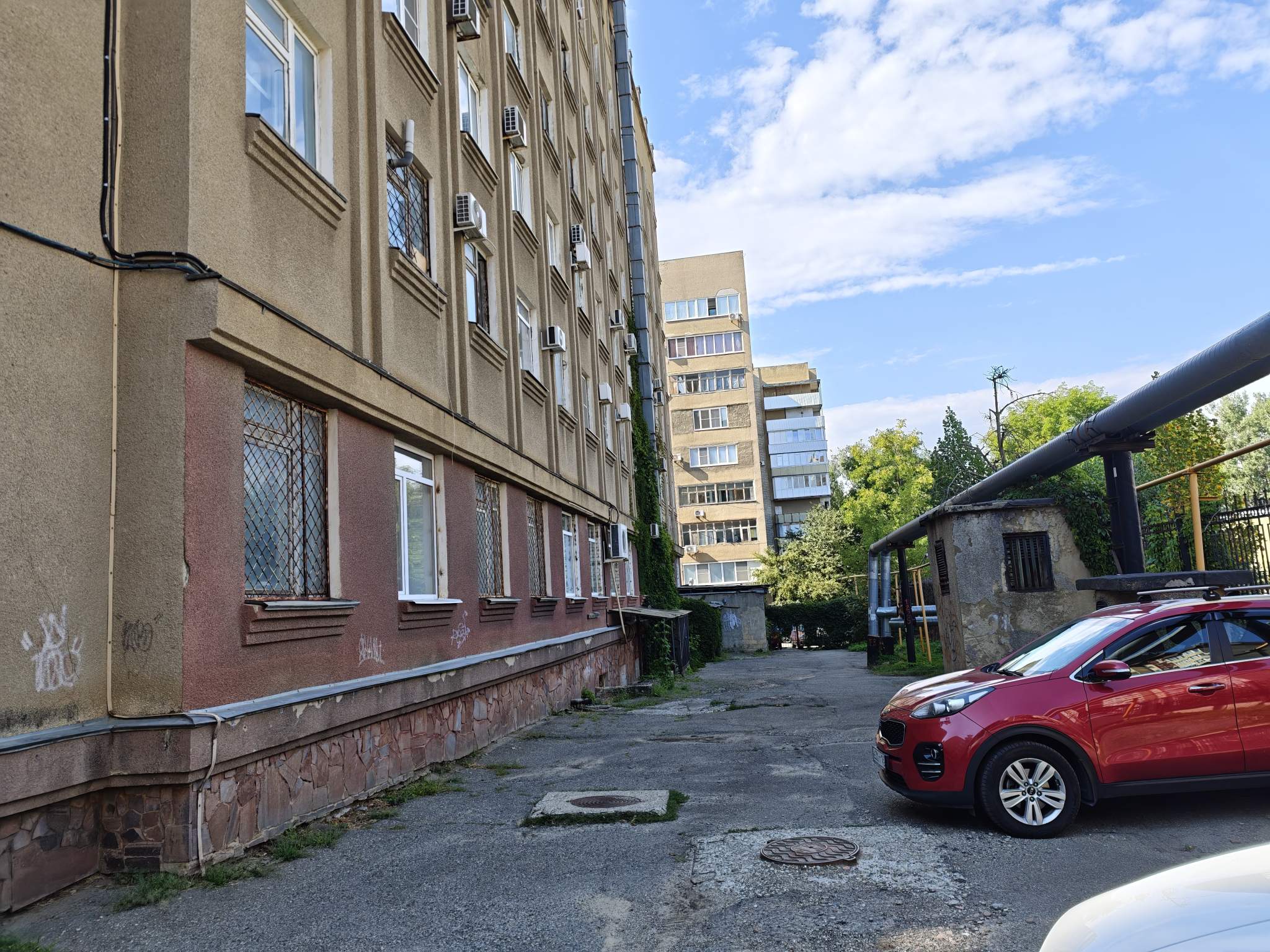 Продам торговое помещение 3930.4 м.кв.