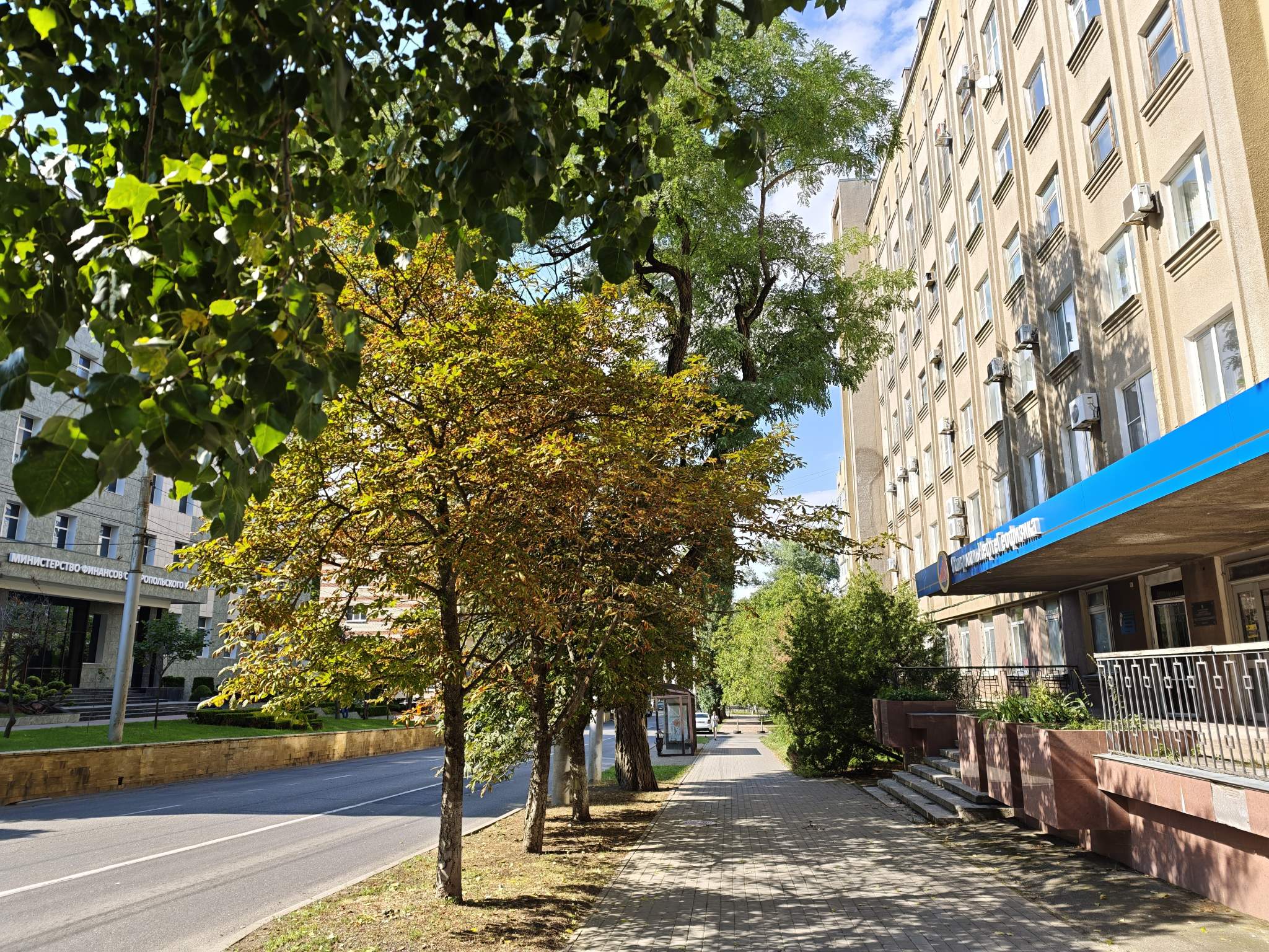 Продам торговое помещение 3930.4 м.кв.