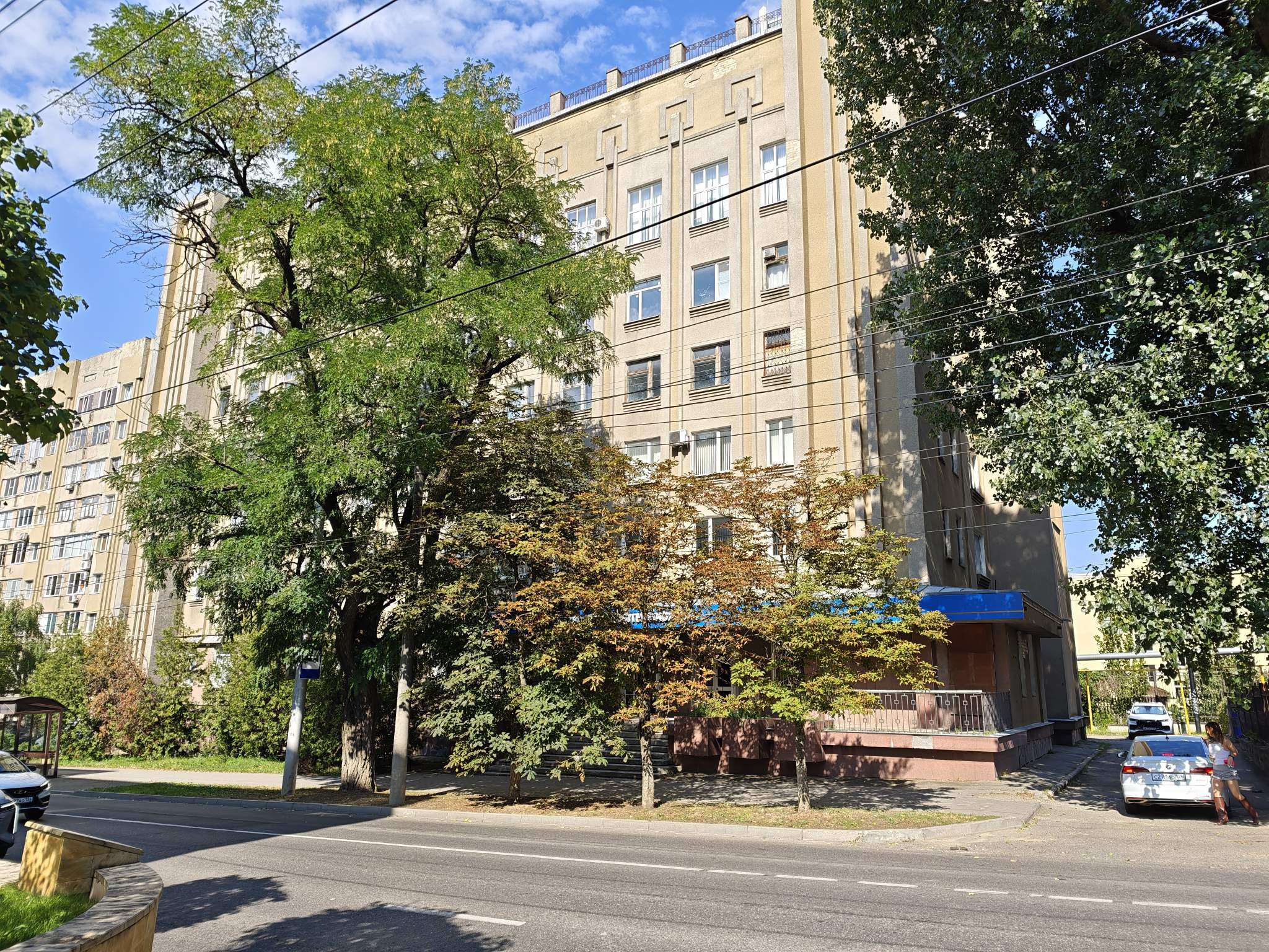 Продам торговое помещение 3930.4 м.кв.