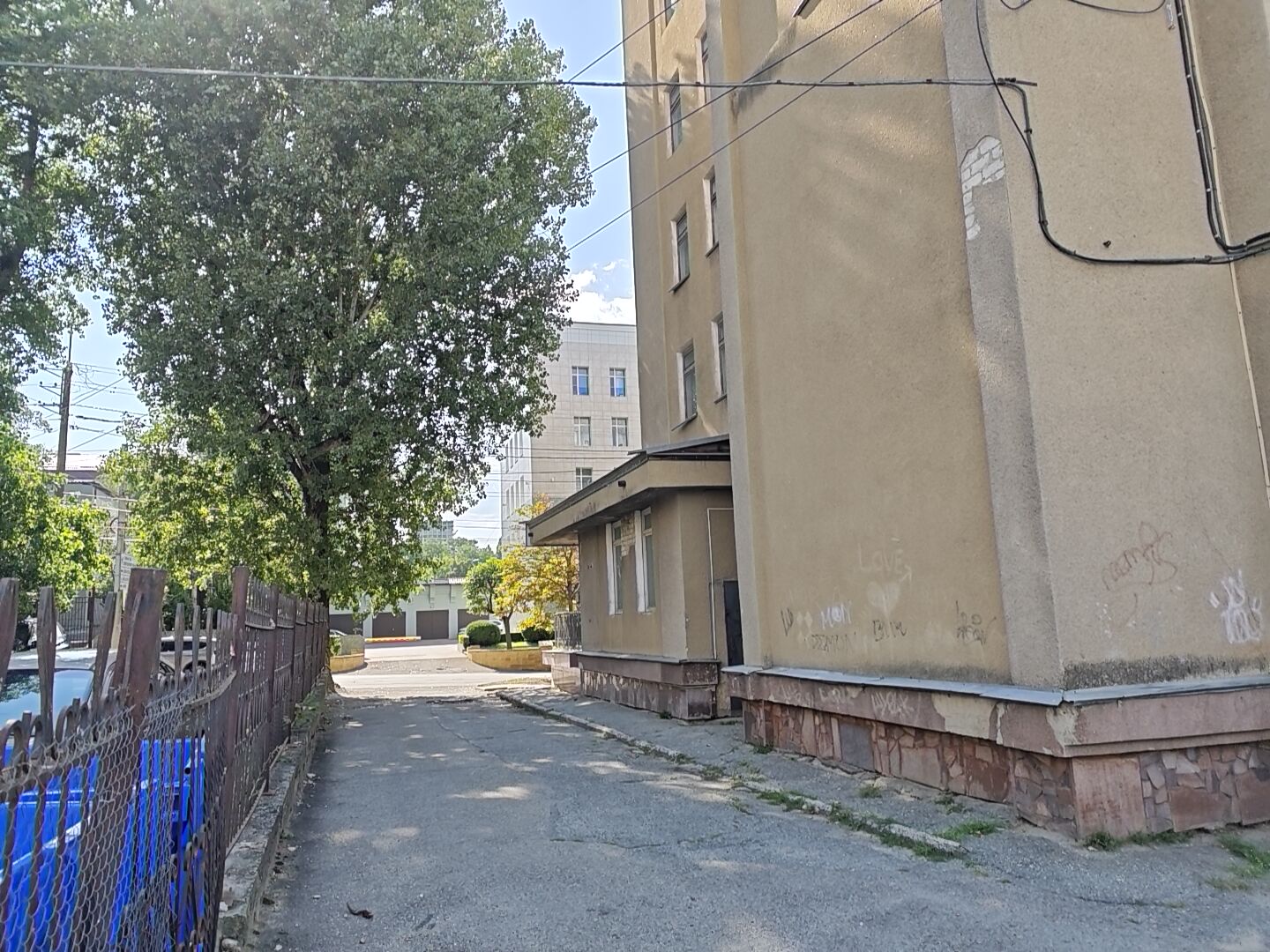 Продам торговое помещение 3930.4 м.кв.