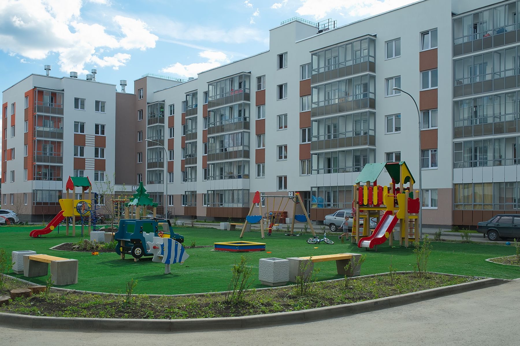 Мичуринский 10