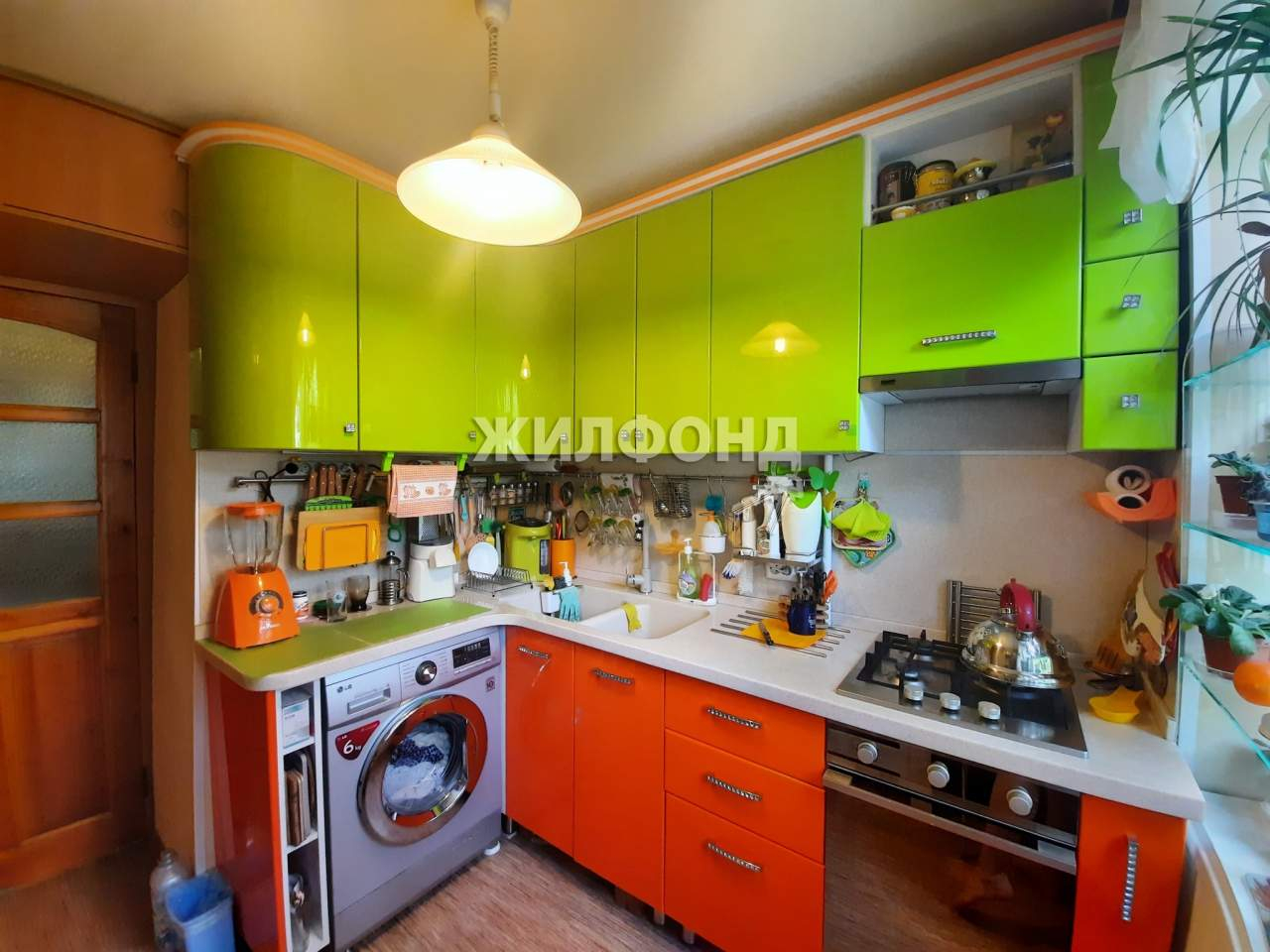 Продажа 3-комнатной квартиры, Астрахань, Красноармейская улица,  д.25