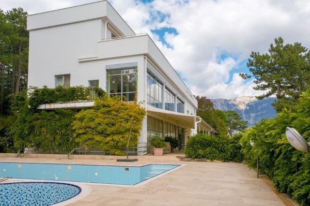 Продажа дома, 786м <sup>2</sup>, 45 сот., Виноградное, Могабинская улица,  д.3а