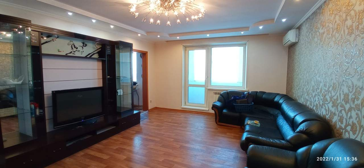 Продажа 3-комнатной квартиры, Красноярск, Светлогорская улица,  д.27