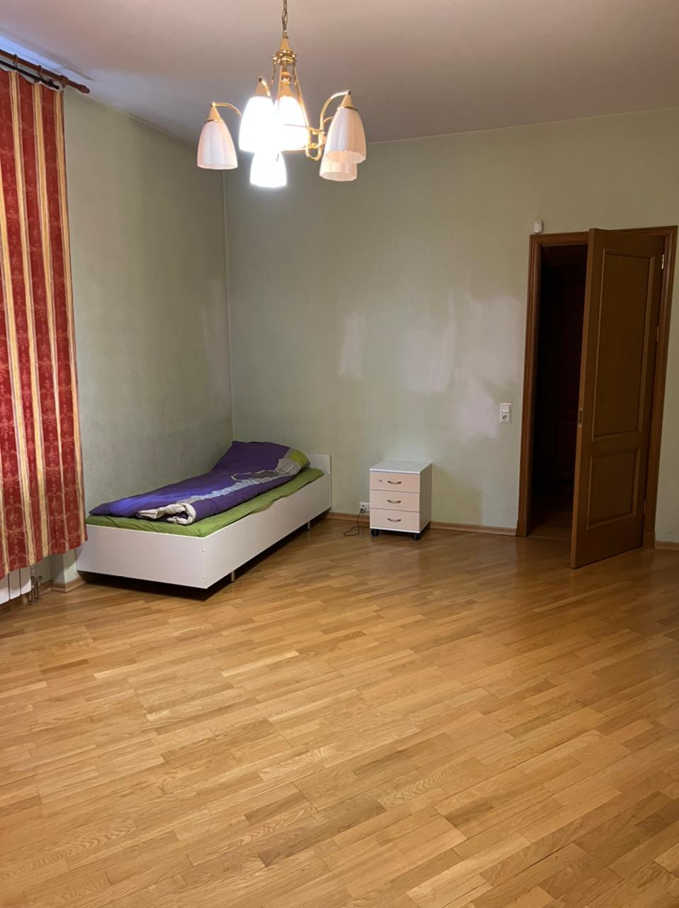 Продажа 3-комнатной квартиры, Санкт-Петербург, Кузнецовская улица,  д.42