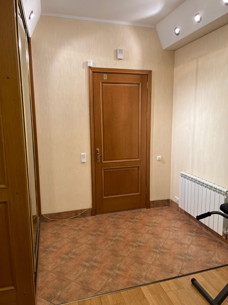 Продажа 3-комнатной квартиры, Санкт-Петербург, Кузнецовская улица,  д.42