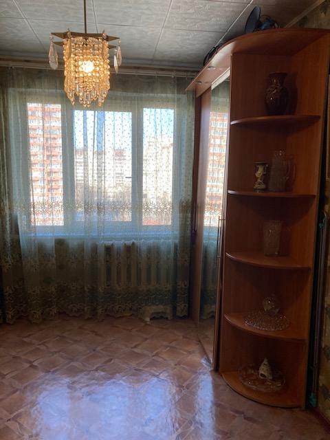 Продажа 3-комнатной квартиры, Санкт-Петербург, Большевиков проспект,  д.3 к 1
