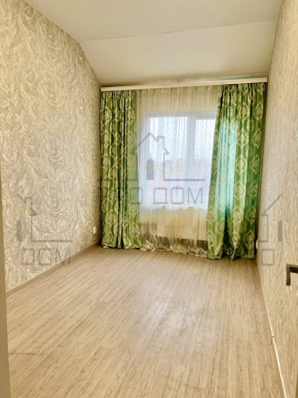 Продажа 2-комнатной квартиры, Севастополь, Рассветная улица,  д.168