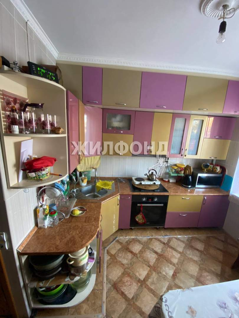 Продажа 5-комнатной квартиры, Белгород, Королева улица,  д.6