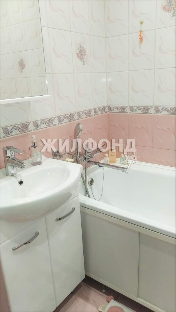 Продажа 2-комнатной квартиры, Астрахань, Белгородская улица,  д.1к4