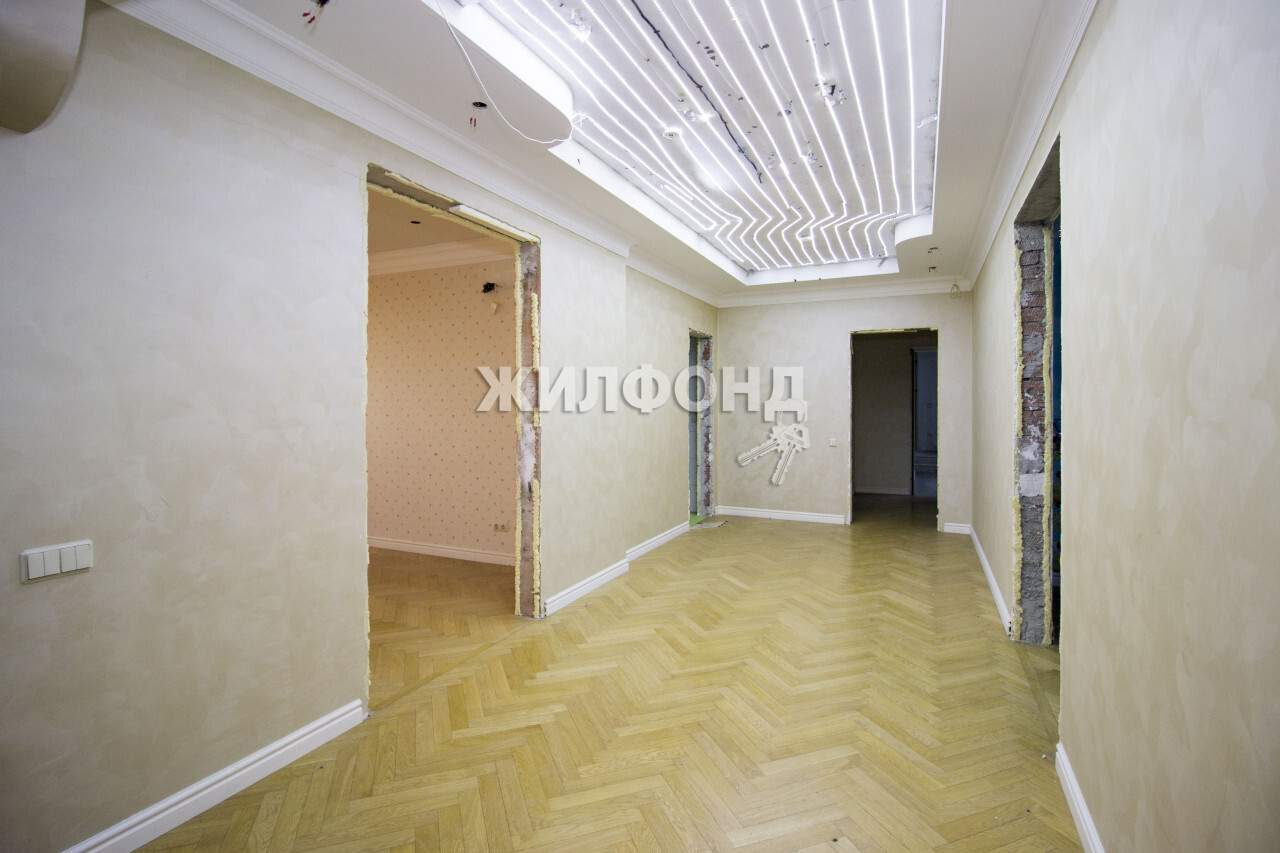 Продажа 4-комнатной квартиры, Новосибирск, Ядринцевская улица,  д.18