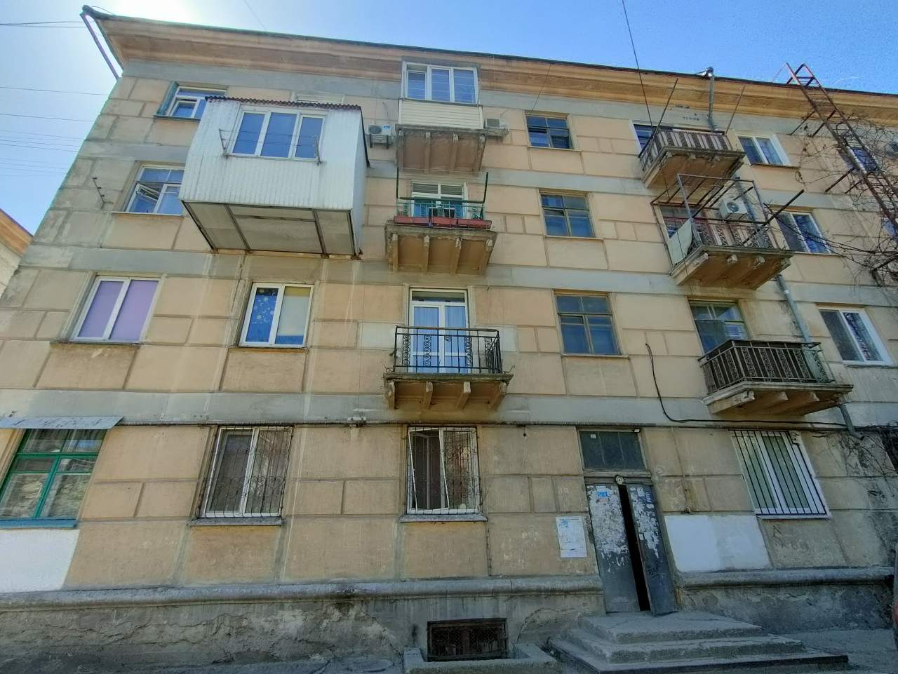 Продажа 2-комнатной квартиры, Севастополь, Героев Севастополя улица,  д.10