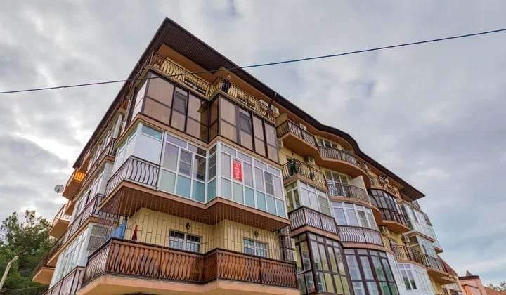 Продажа 2-комнатной квартиры, Геленджик, Орджоникидзе улица,  д.8