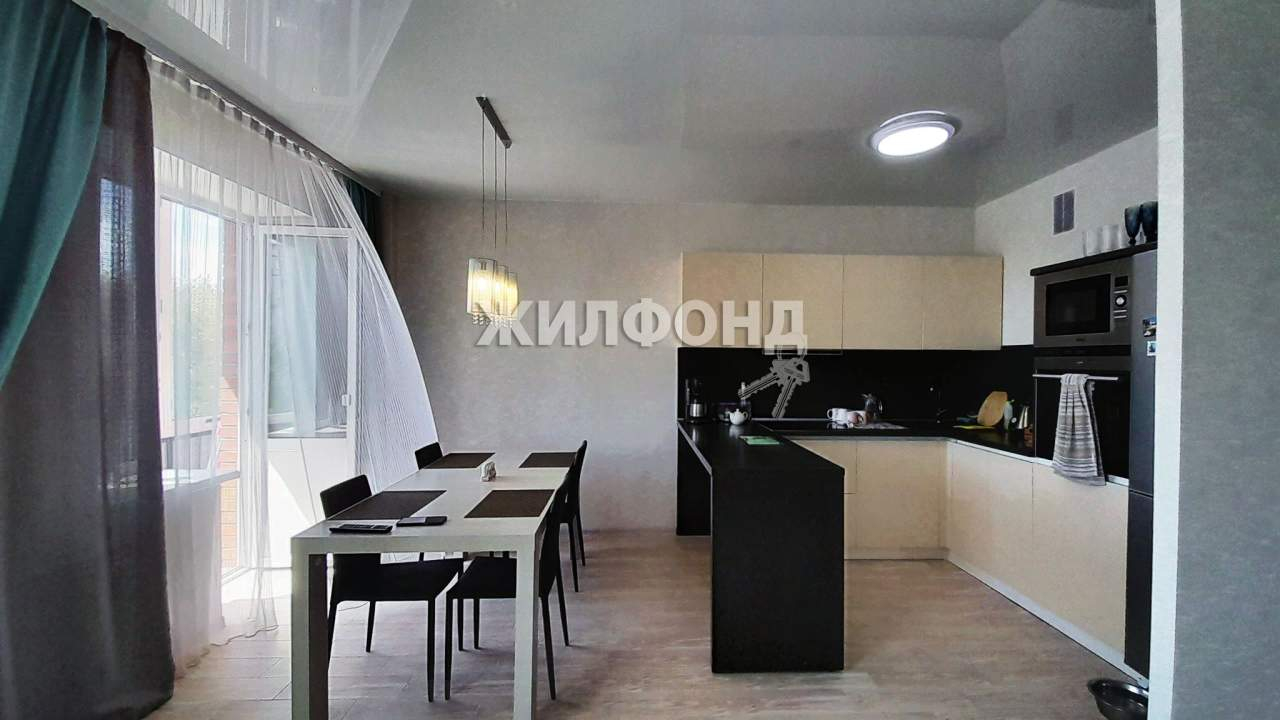 Продажа 3-комнатной квартиры, Абакан, Торосова улица,  д.7к1
