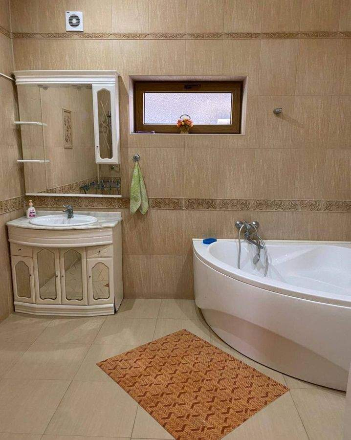 Продажа дома, 395м <sup>2</sup>, 4 сот., Геленджик, Октябрьская улица