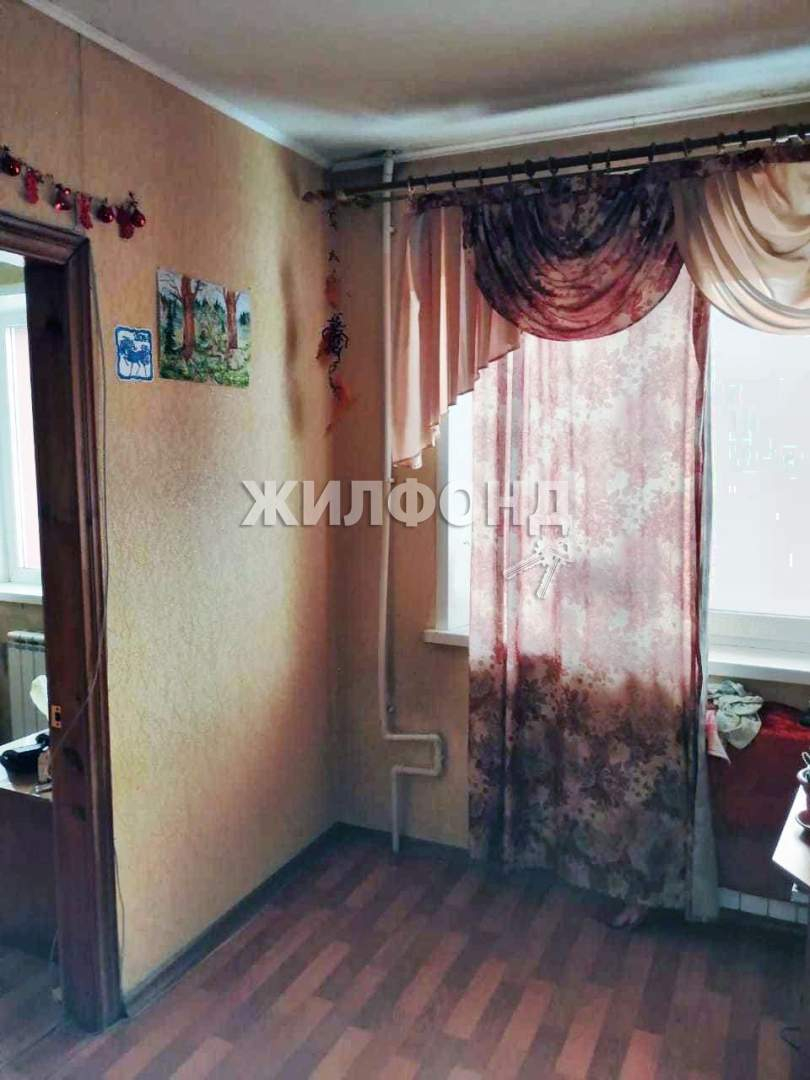 Продажа 2-комнатной квартиры, Междуреченск, Весенняя улица,  д.28