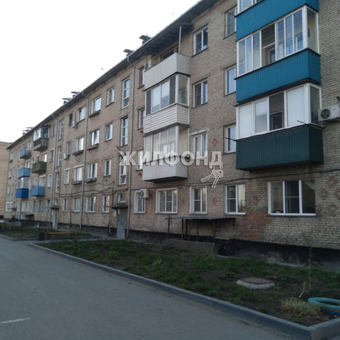 Продажа 3-комнатной квартиры, Карасук, Ленина улица,  д.155А