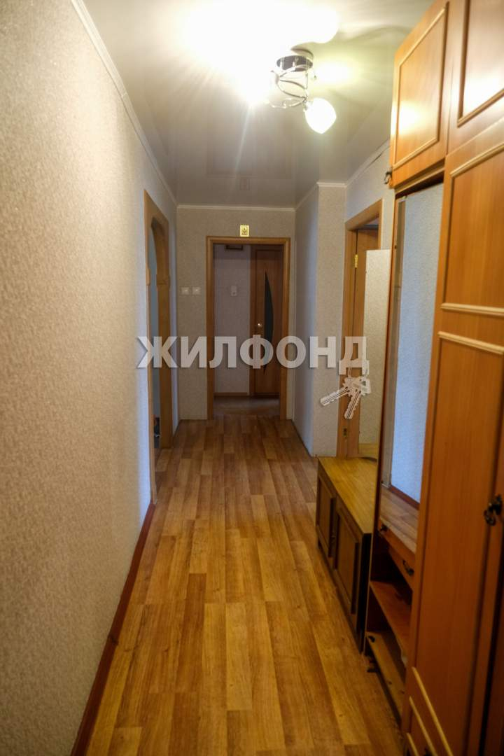 Продажа 3-комнатной квартиры, Прокопьевск, Макаренко улица,  д.6