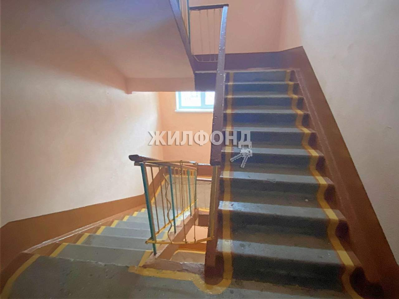 Продажа 2-комнатной квартиры, Прокопьевск, Есенина улица,  д.46