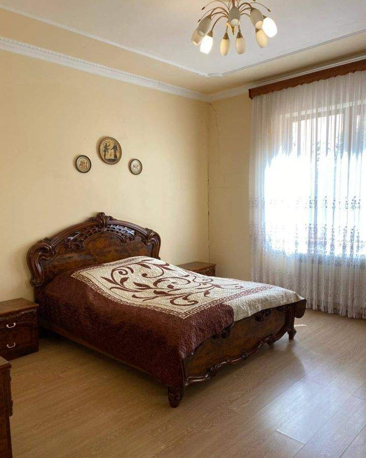 Продажа дома, 395м <sup>2</sup>, 4 сот., Геленджик, Октябрьская улица