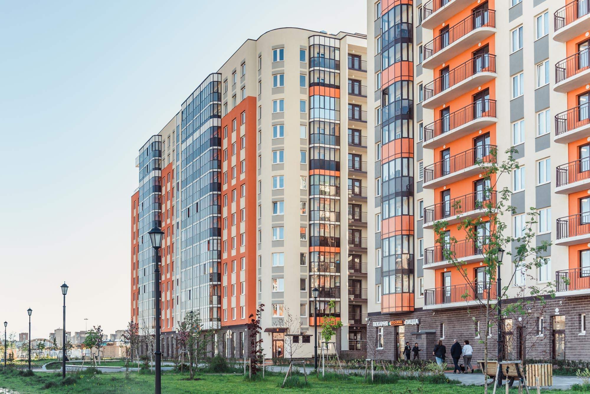 Продажа 3-комнатной новостройки, Бугры, Шекспира улица,  д.1