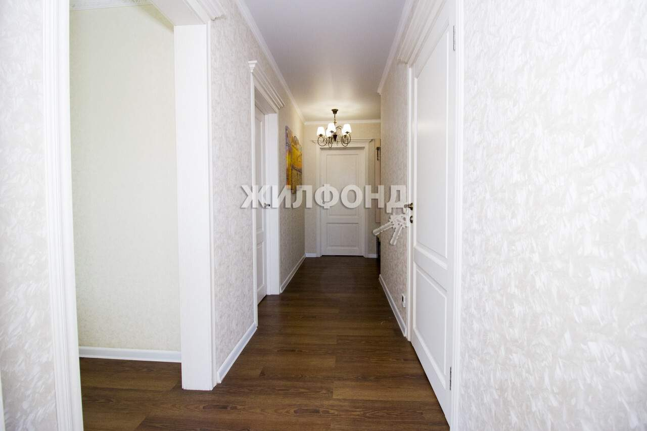 Продажа 4-комнатной квартиры, Бердск, Ленина улица,  д.23А