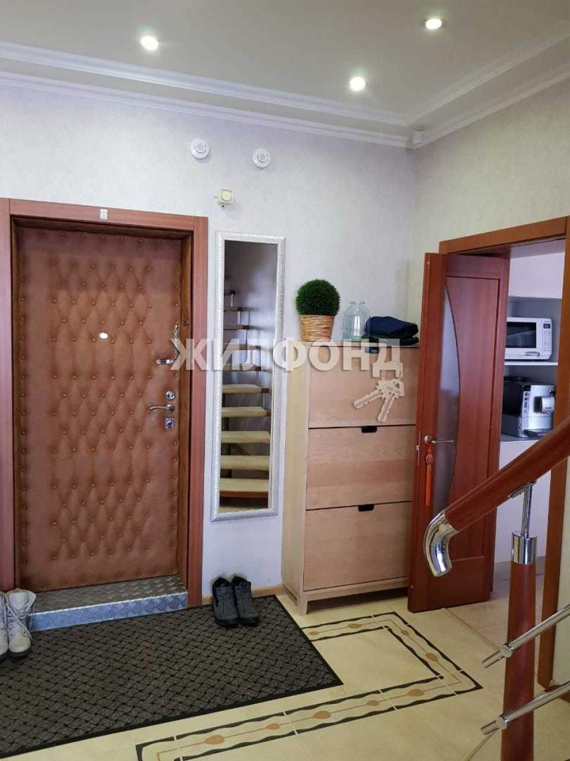 Продажа 4-комнатной квартиры, Красноярск, Мира проспект,  д.7Г