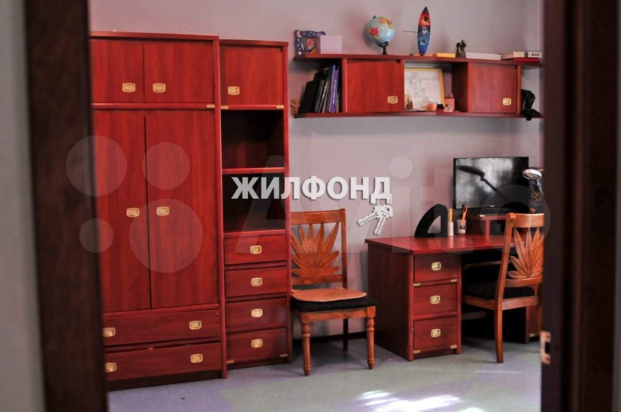Продажа 4-комнатной квартиры, Красноярск, Новосибирская улица,  д.29