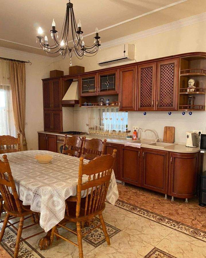 Продажа дома, 395м <sup>2</sup>, 4 сот., Геленджик, Октябрьская улица