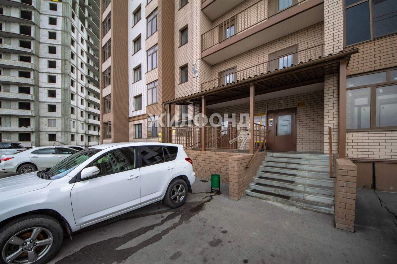 Продажа 2-комнатной квартиры, Барнаул, Промышленная улица,  д.4