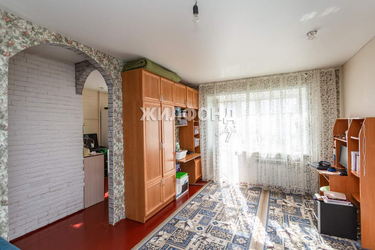 Продажа 1-комнатной квартиры, Барнаул, Георгия Исакова улица,  д.136