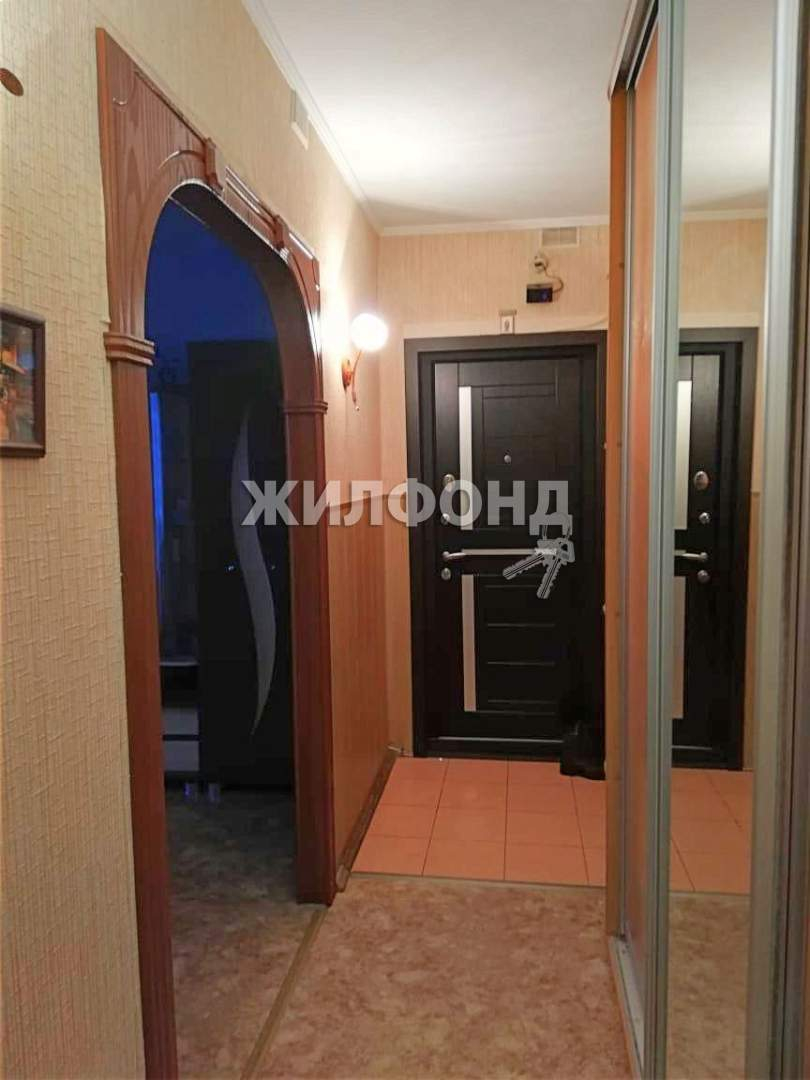 Продажа 4-комнатной квартиры, Прокопьевск, Есенина улица,  д.26