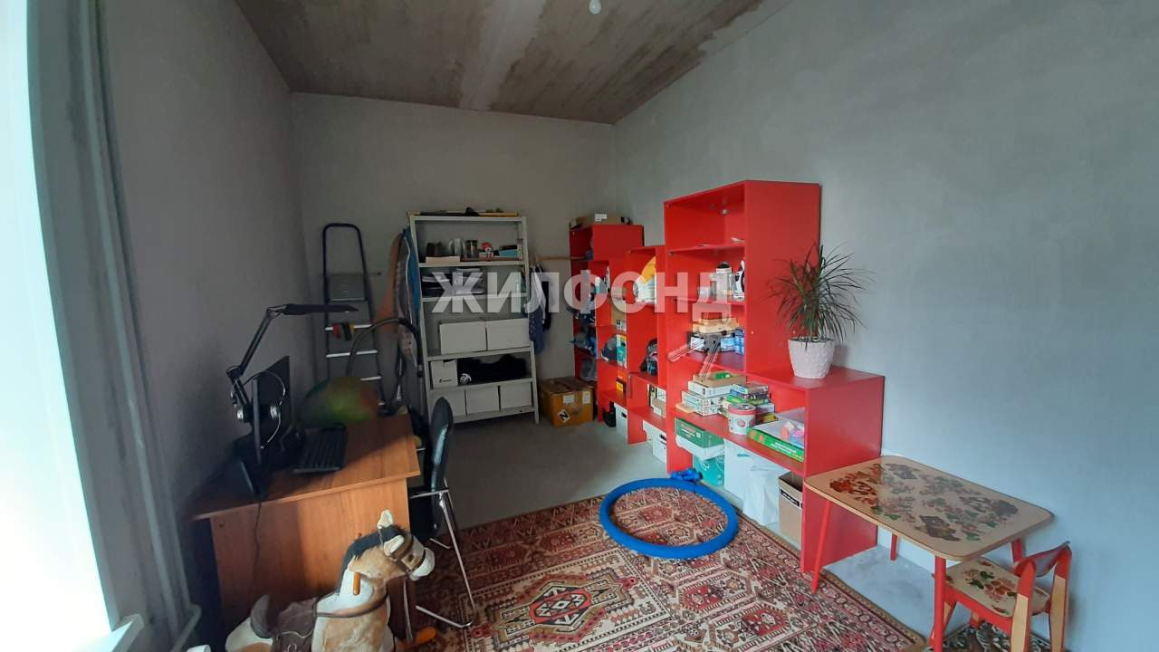 Продажа 3-комнатной квартиры, Абакан, Комарова улица,  д.5к1