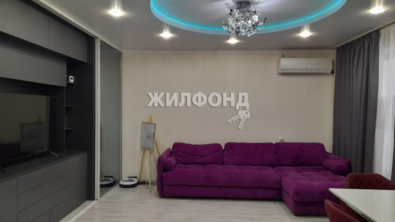 Продажа 3-комнатной квартиры, Абакан, Кирова улица,  д.118