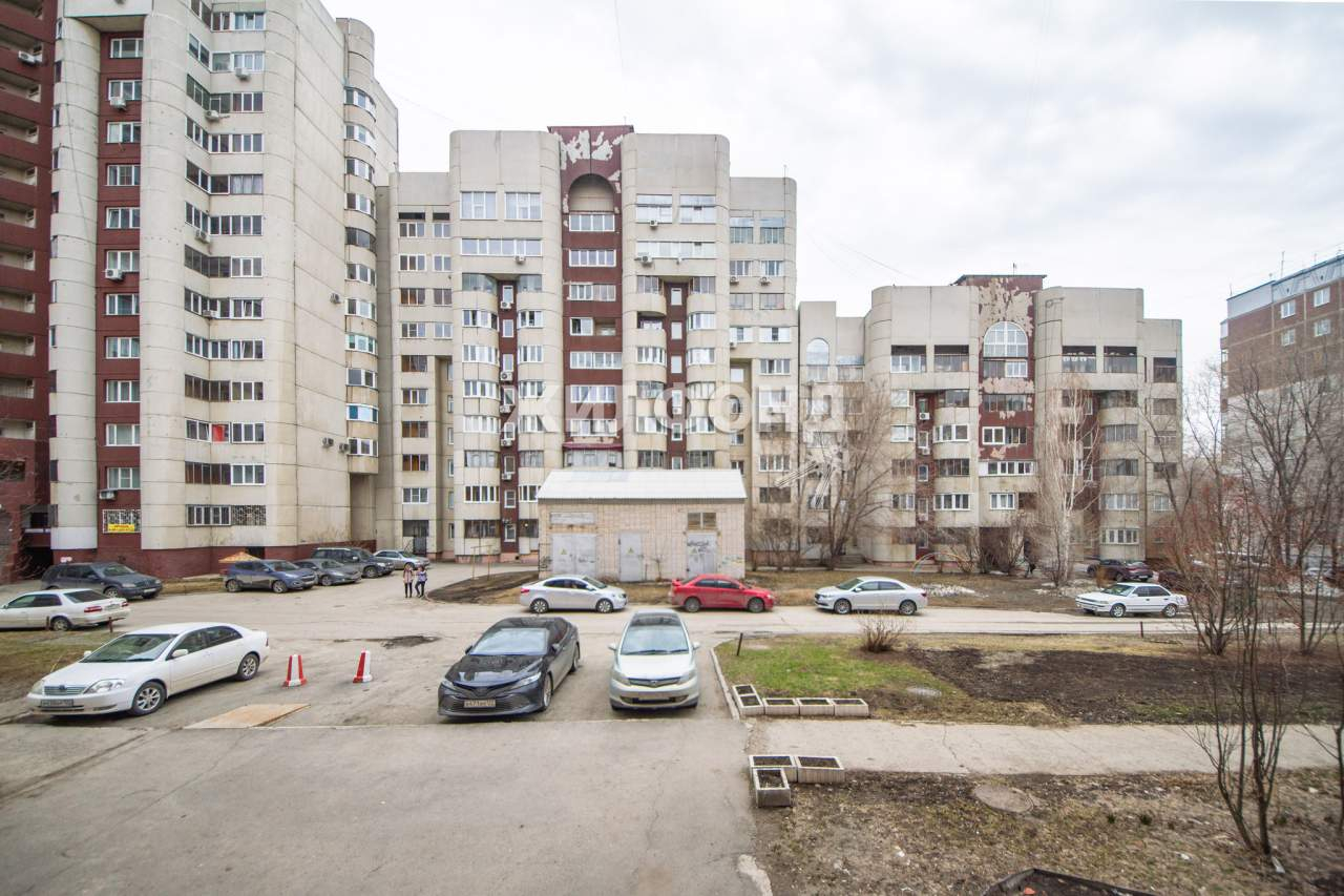 Продажа 2-комнатной квартиры, Барнаул, Попова улица,  д.100