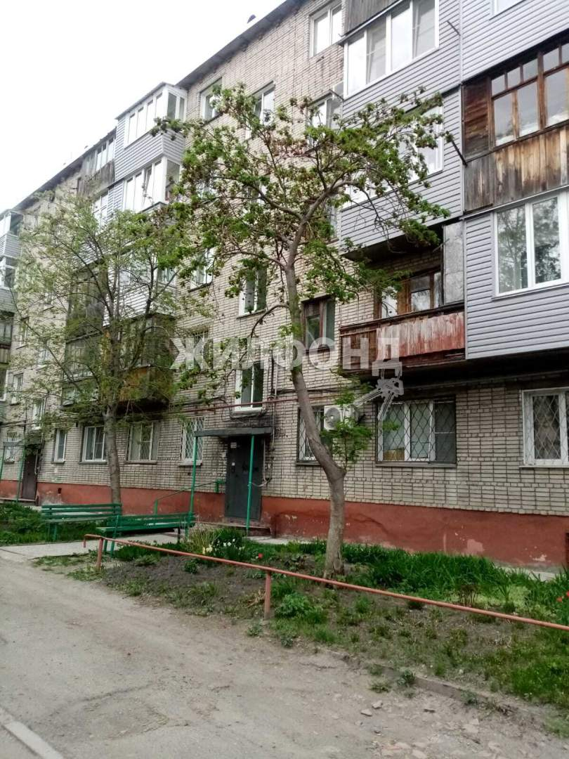 Продажа 2-комнатной квартиры, Бийск, Коммунарский переулок,  д.15