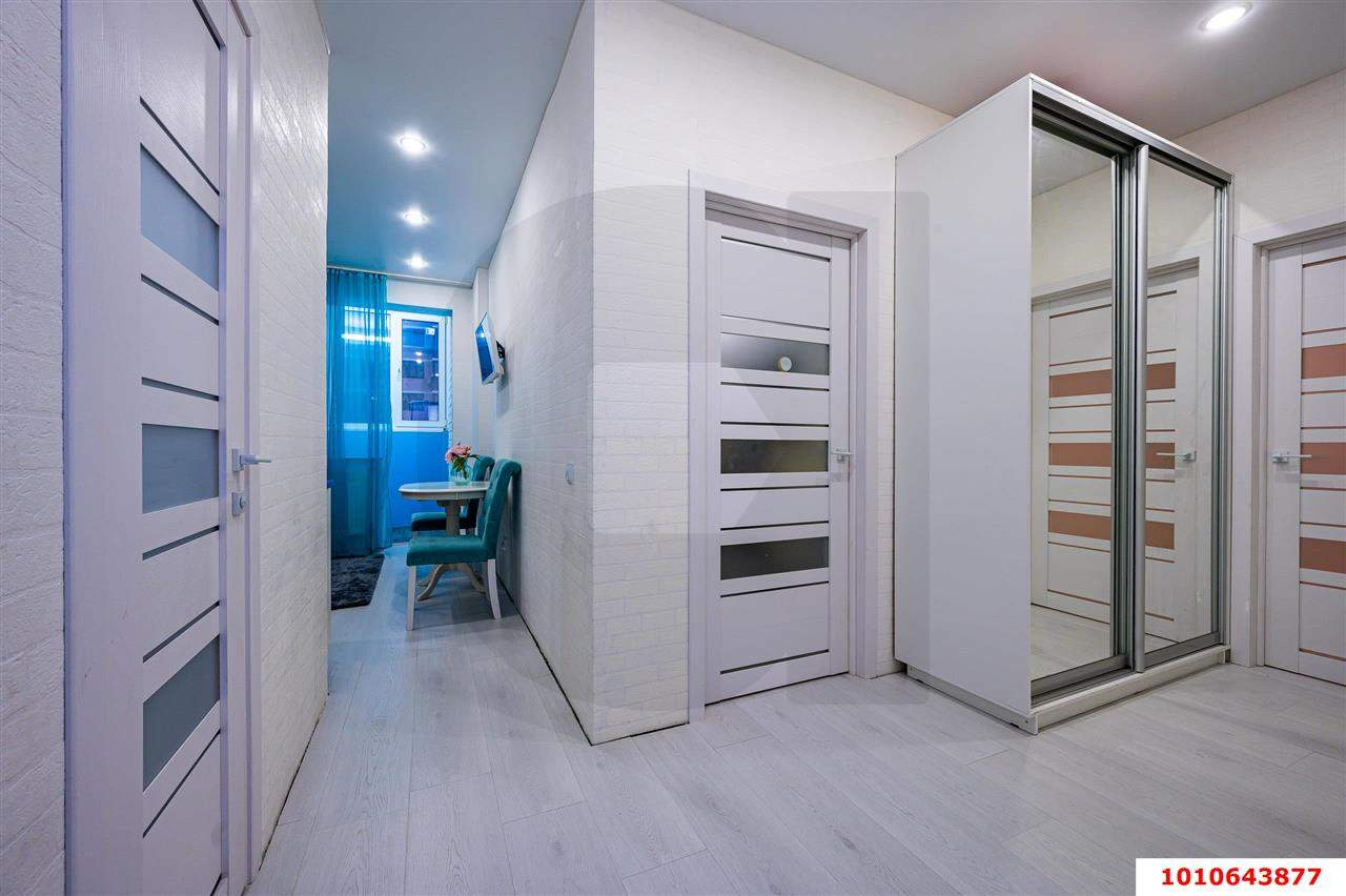 Продажа 2-комнатной квартиры, Краснодар, им. Евгении Жигуленко улица,  д.13